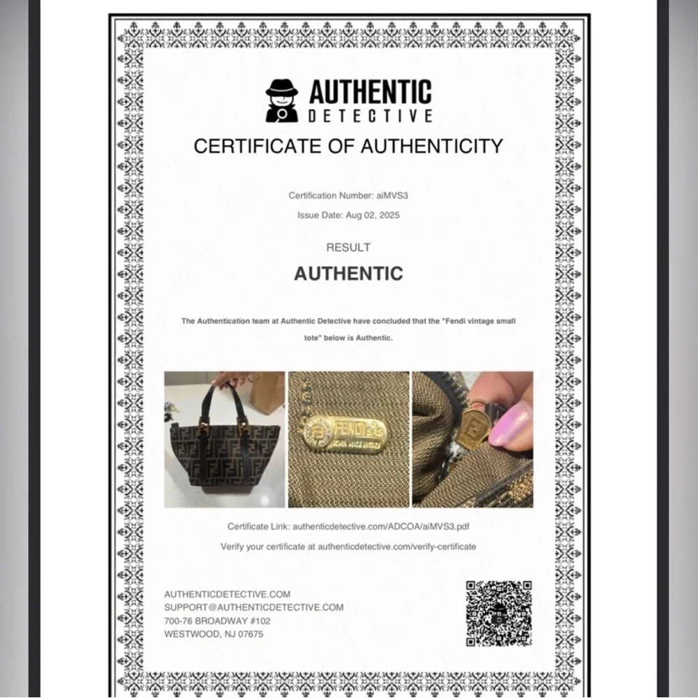 Authentic Vintage Fendi Purse with COA - Picture 3 of 11